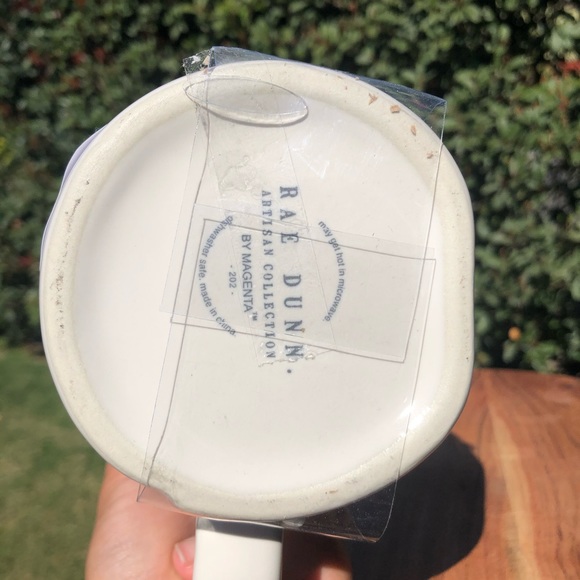 Rae Dunn BABY CHICK mug with topper - Picture 2 of 2